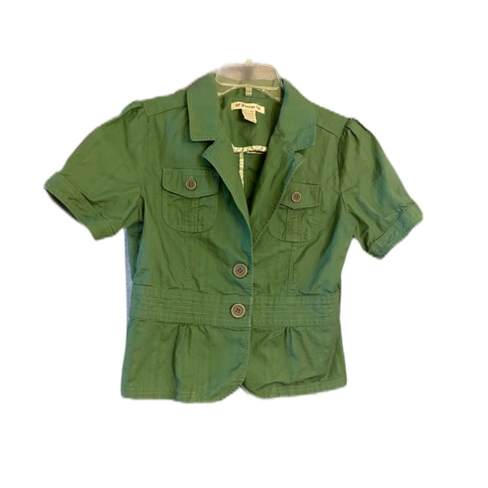 🌸Forever 21 - Green Short Sleeve Button Down